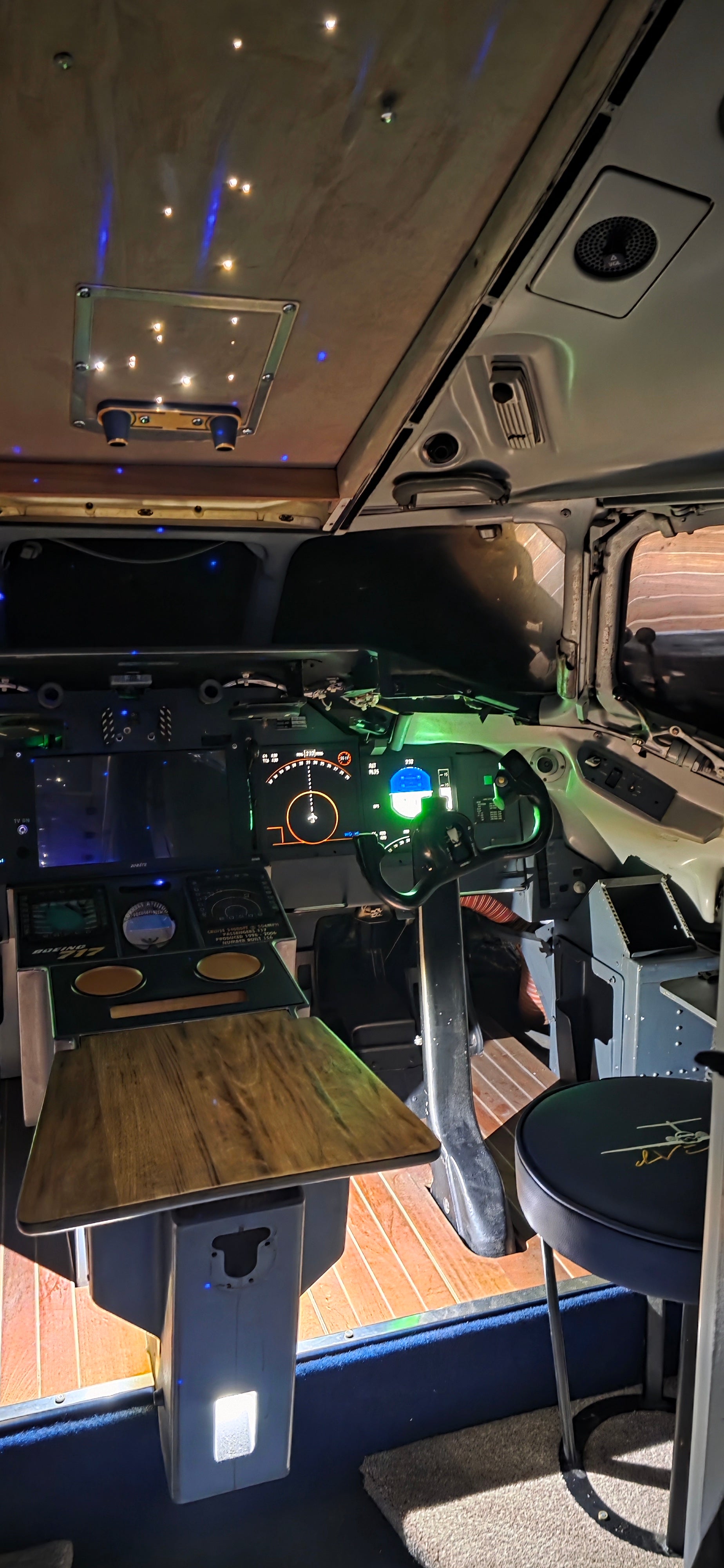 Boeing 717 "Lizzie" Off Grid Pod Cockpit