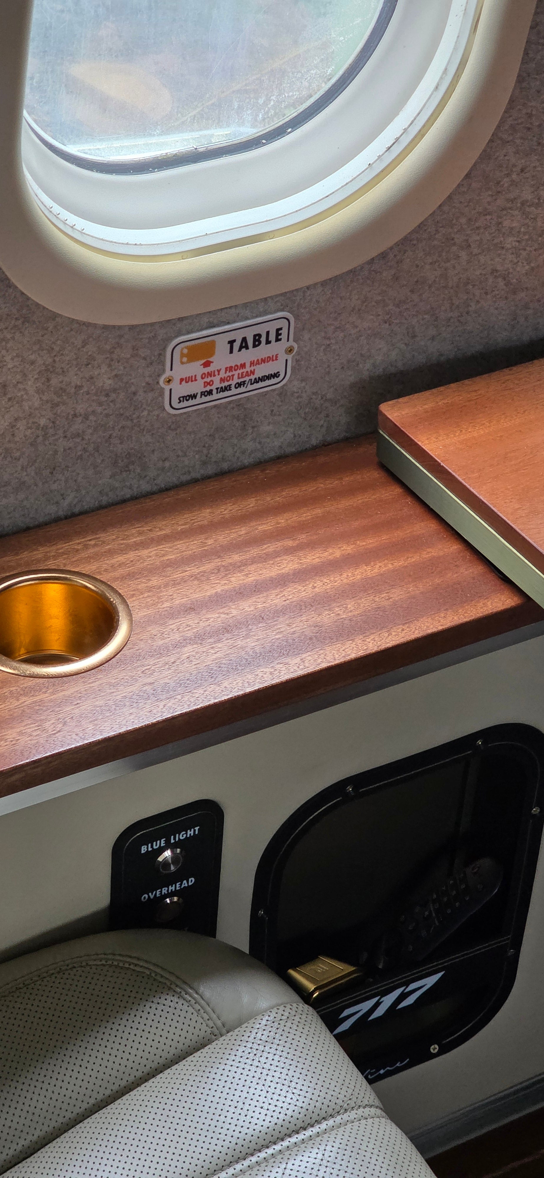 Boeing 717 "Lizzie" Off Grid Pod Cockpit