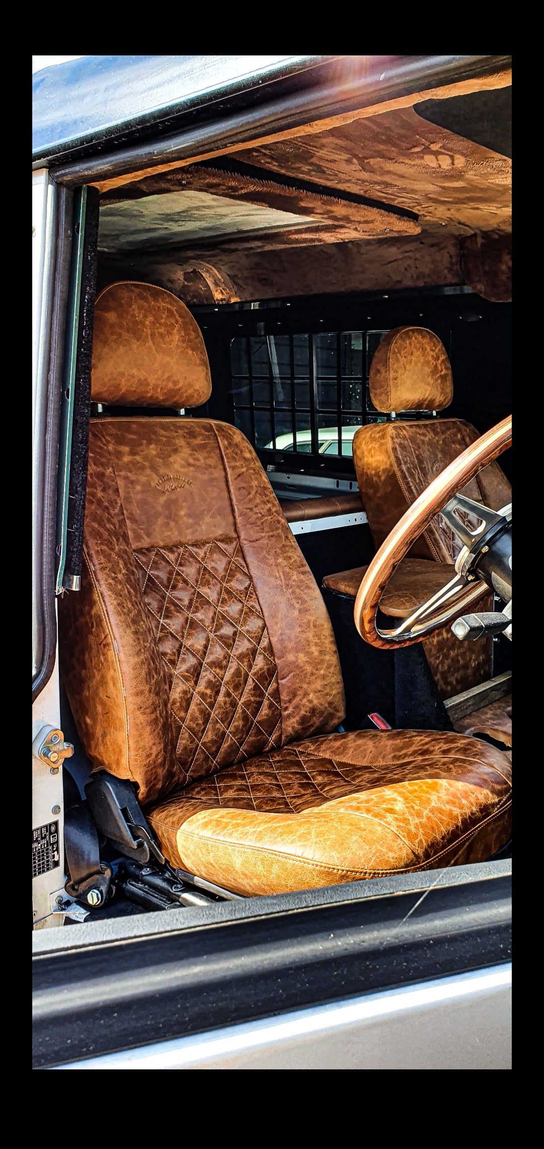 "Vicky" Defender Camper 110 Full Build