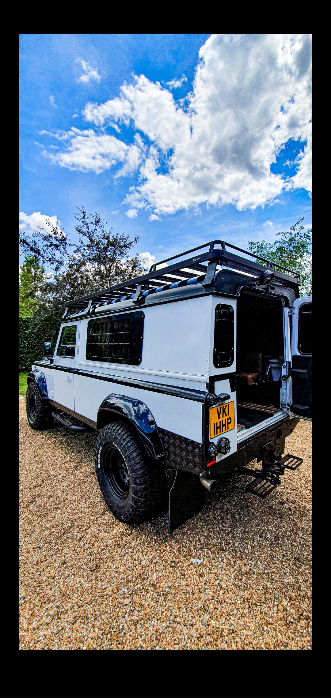 "Vicky" Defender Camper 110 Full Build
