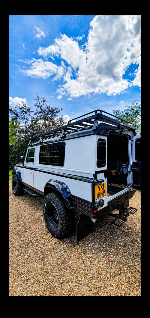 "Vicky" Defender Camper 110 Full Build