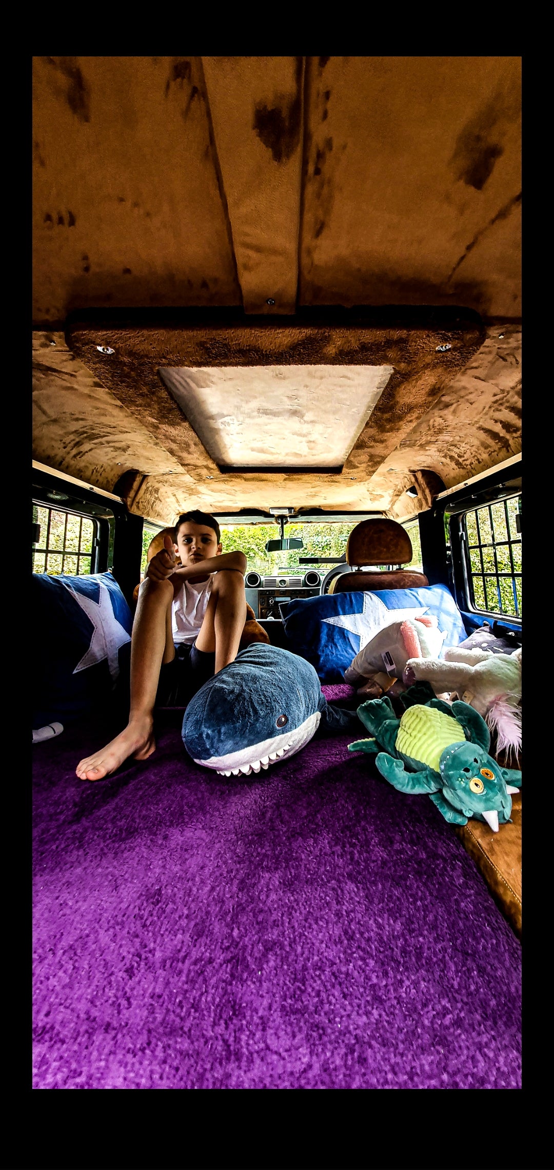 "Vicky" Defender Camper 110 Full Build