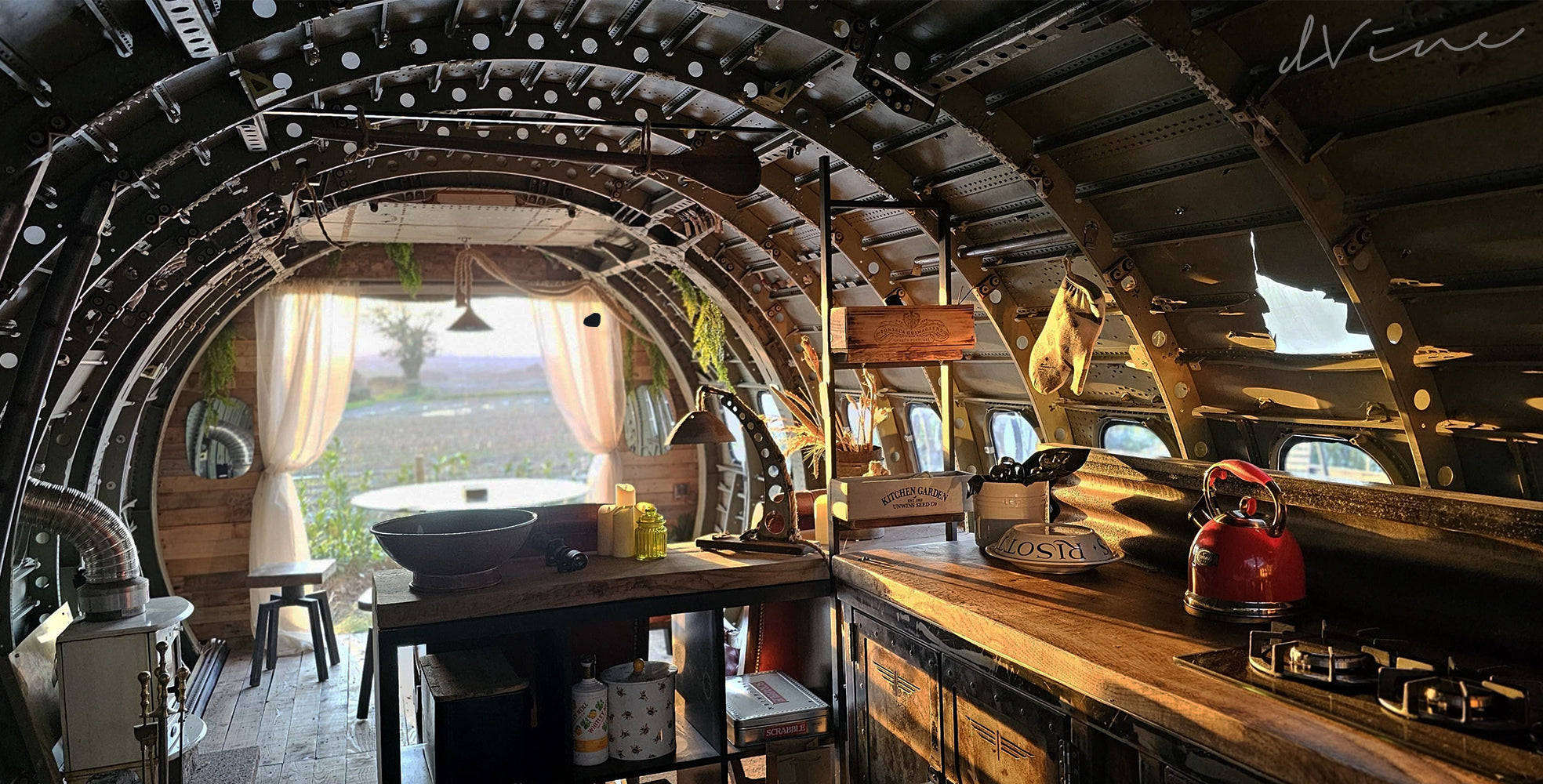 Dash-8 Off Grid Split Sleep Pods