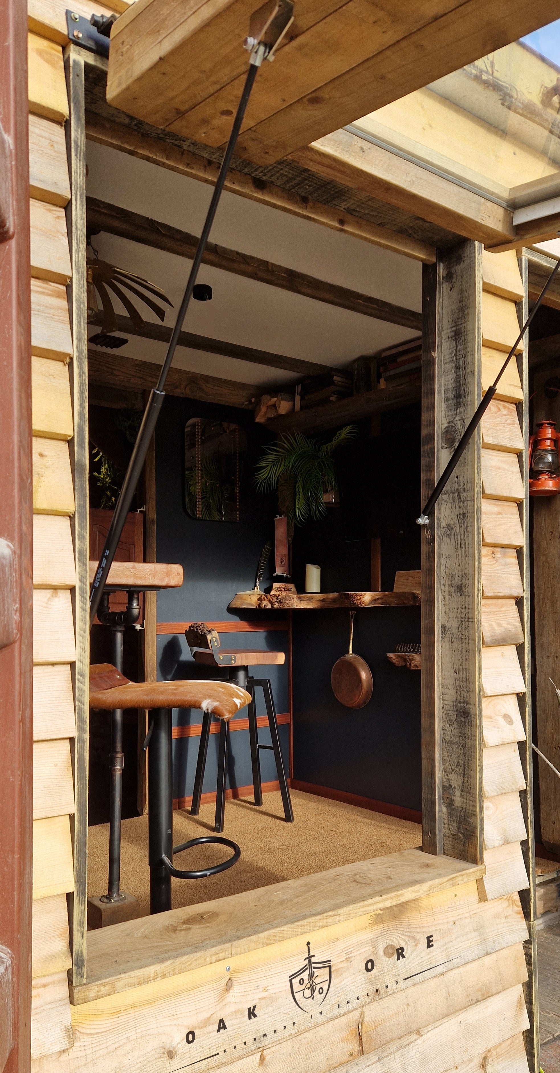 Ye ol' Tavern - 20ft Shipping Container